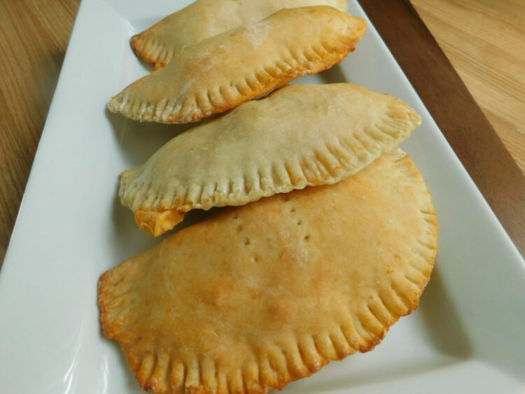AIR FRYER EMPANADAS USING 2 INGREDIENT DOUGH Dieter24