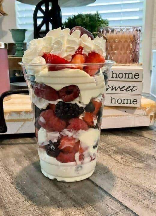 KETO CHEESECAKE SALAD Dieter24